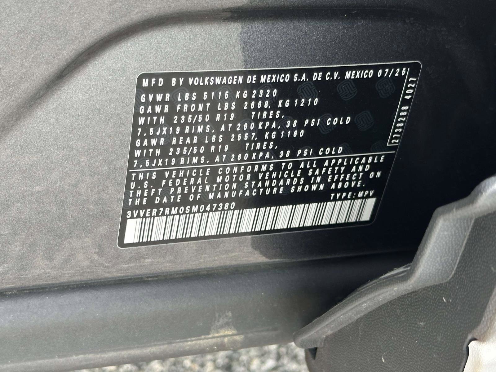 Certified 2025 Volkswagen Tiguan SE AWD/4WD image 26