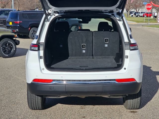Used 2025 Jeep Grand Cherokee Laredo X w/ Luxury Tech Group I AWD/4WD image 10