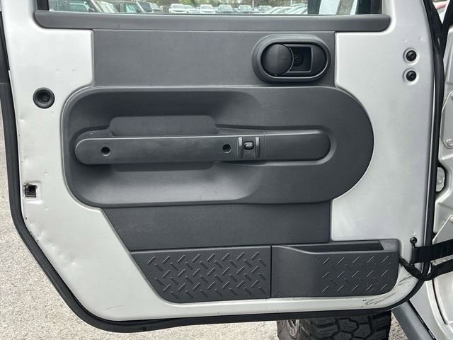 Used 2010 Jeep Wrangler Unlimited Sport image 14