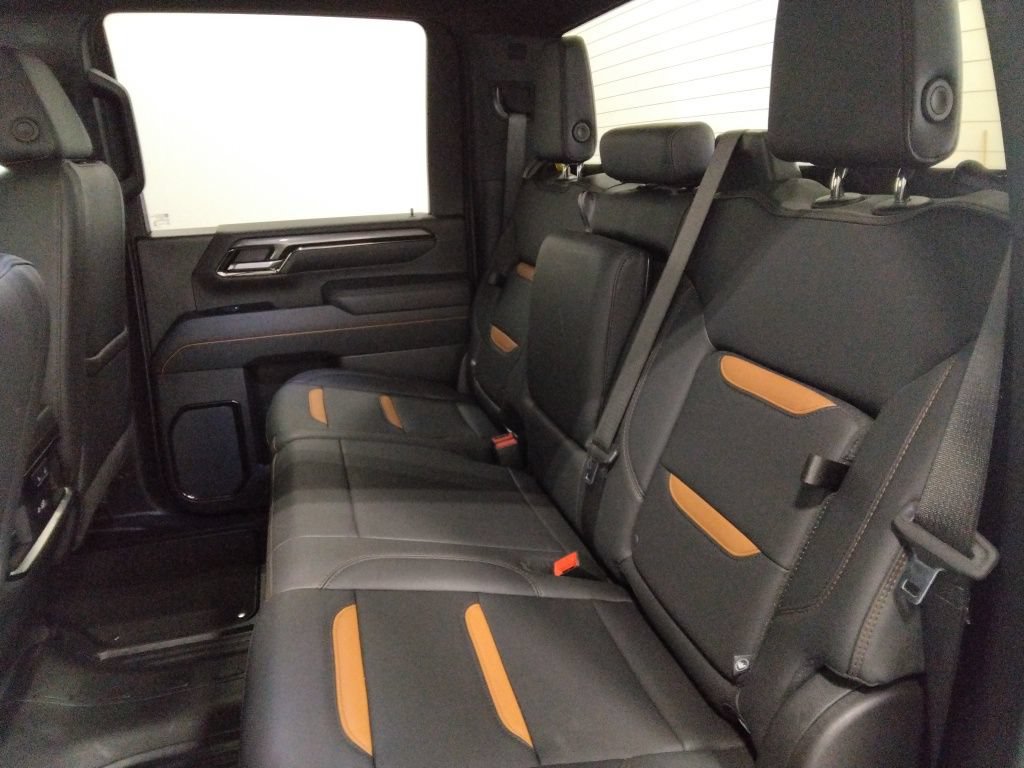 Used 2025 GMC Sierra 2500 AT4 AWD/4WD image 32