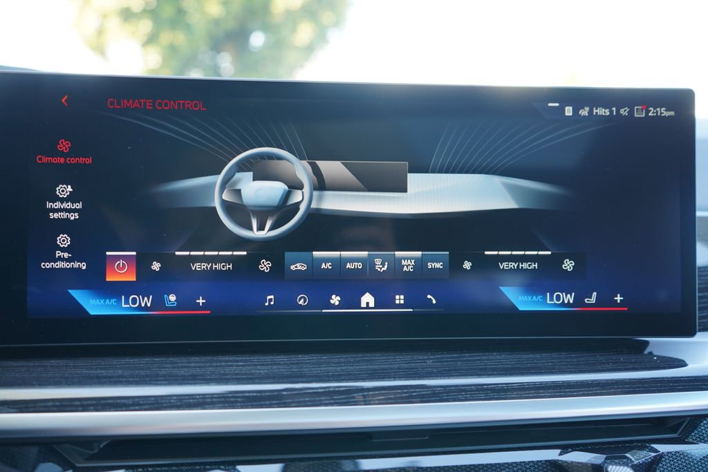 New 2026 BMW X6 xDrive40i w/ Climate Comfort Package image 17