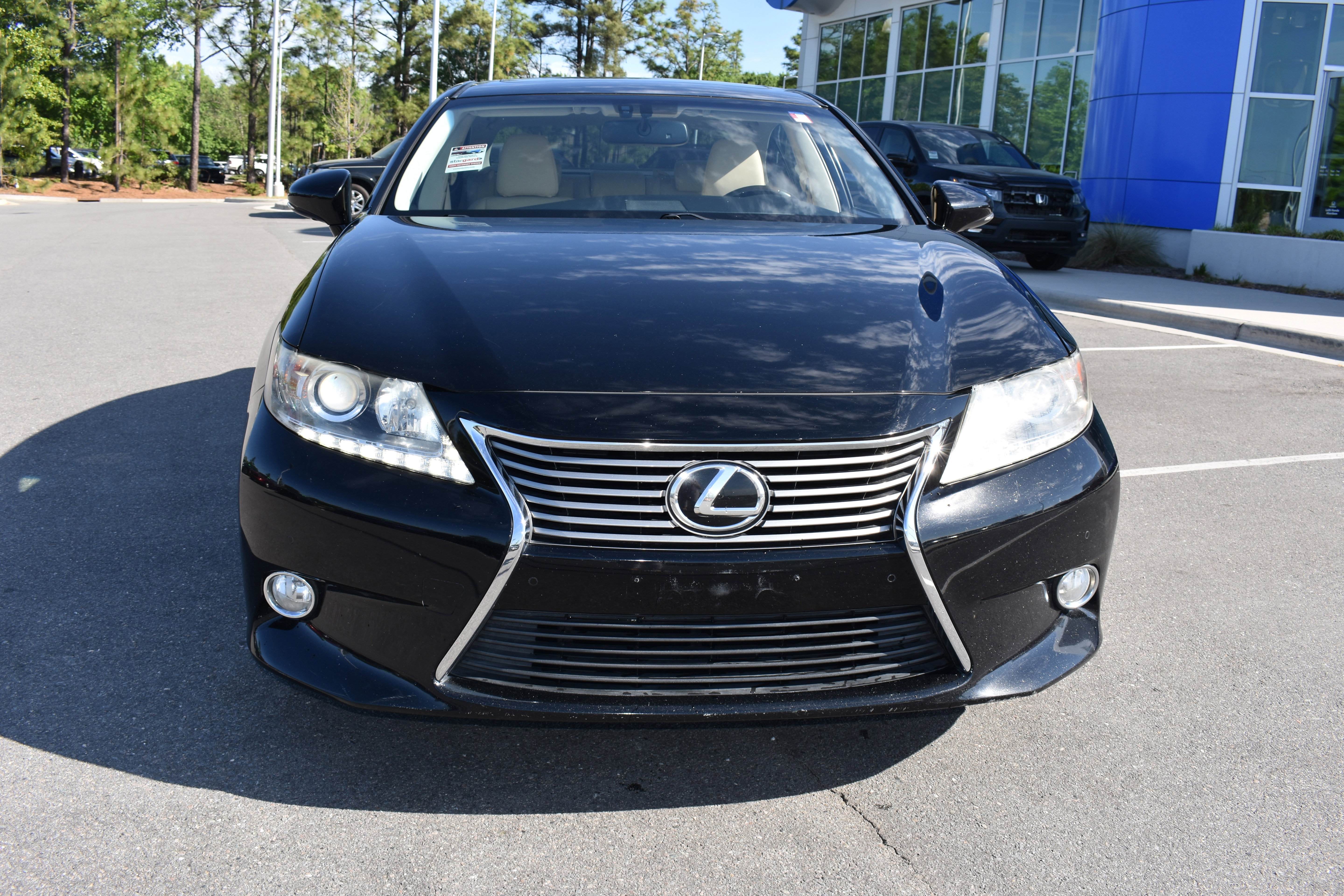 Used 2013 Lexus ES 350 w/ Premium Pkg image 4
