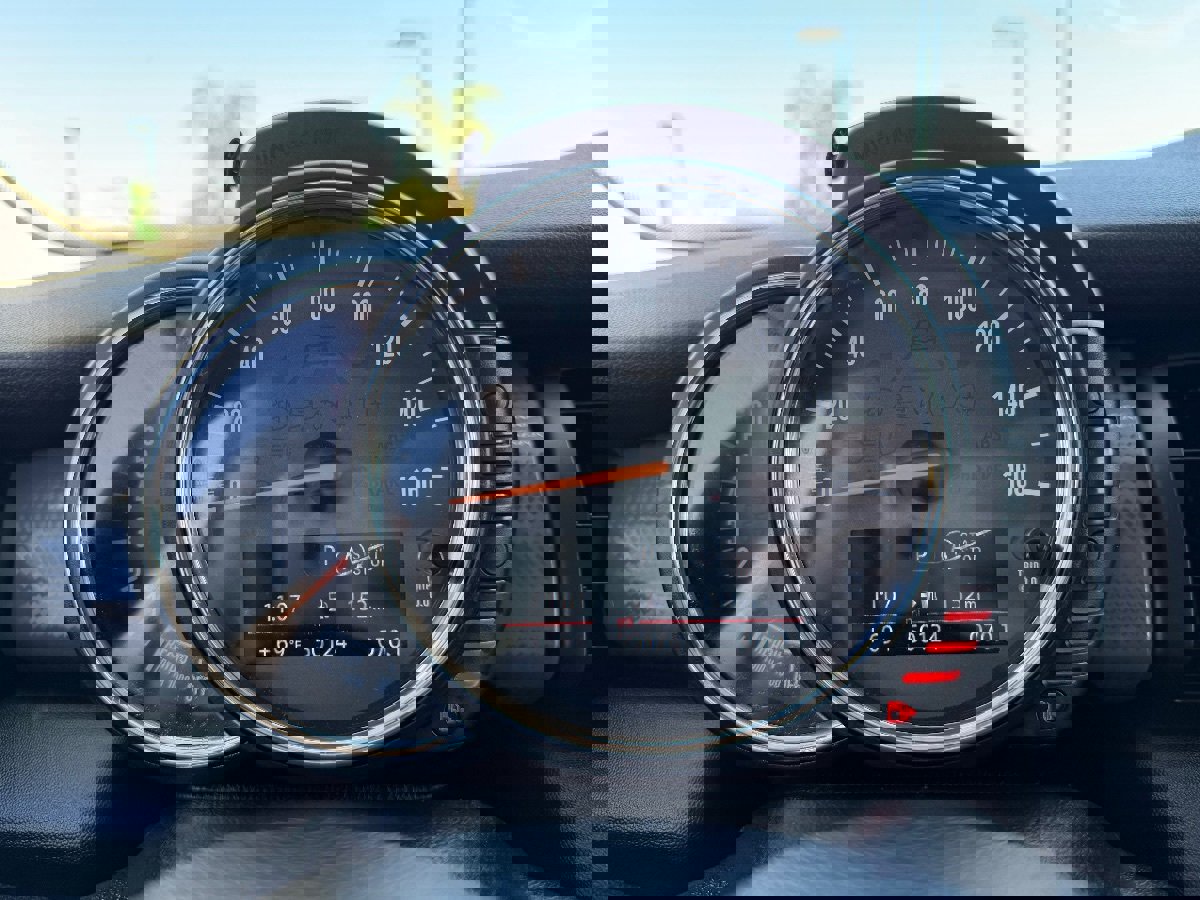 Used 2017 MINI Cooper 2-Door Hardtop image 16