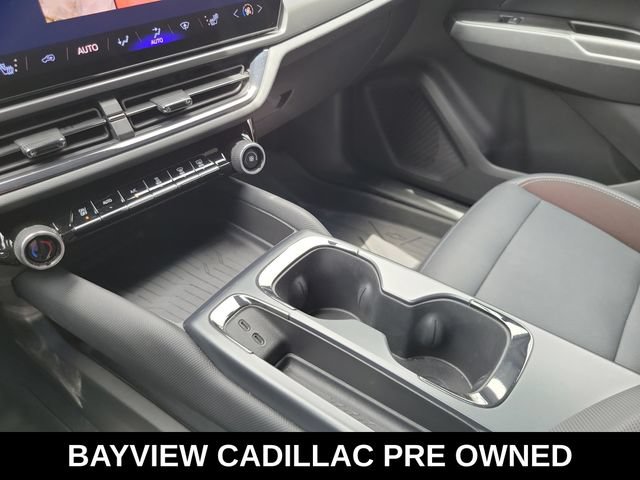 Used 2024 Chevrolet Equinox EV RS FWD image 30