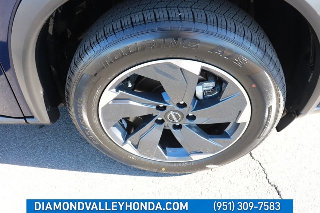 Used 2025 Nissan Rogue SV image 27