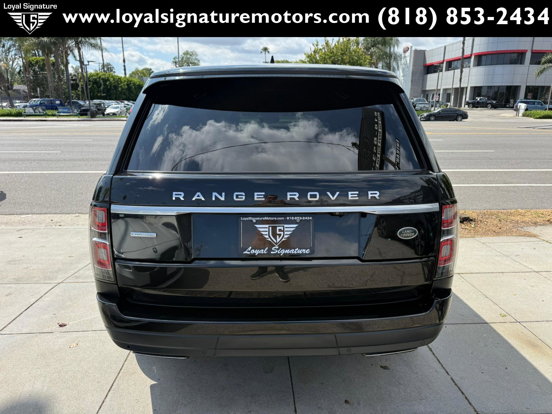 Used 2018 Land Rover Range Rover Supercharged AWD/4WD image 6