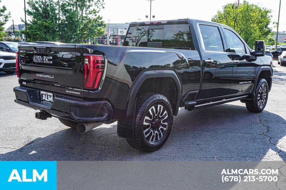 Used 2024 GMC Sierra 3500 Denali Ultimate AWD/4WD image 5