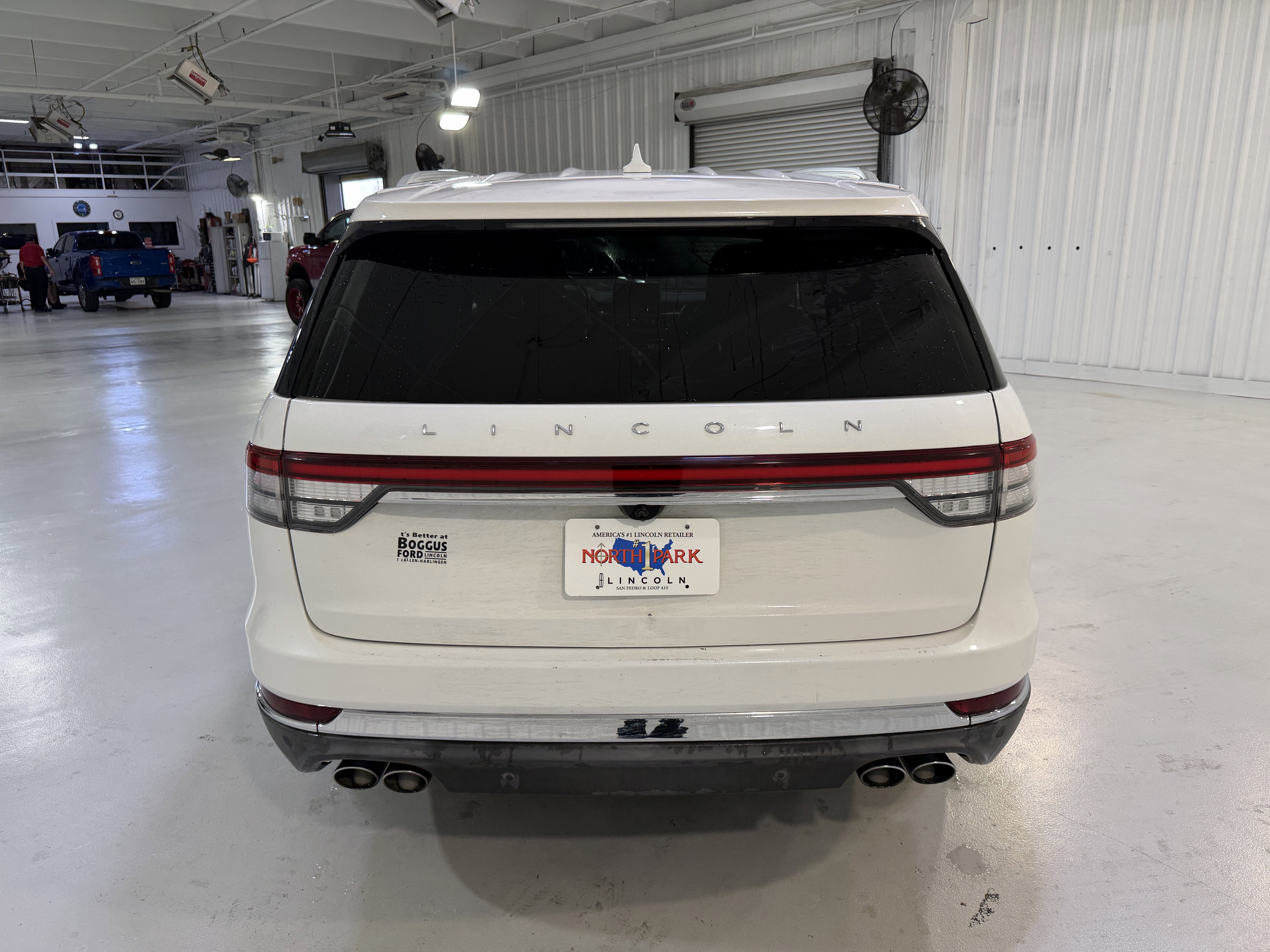Used 2020 Lincoln Aviator Reserve w/ Equipment Group 201A AWD/4WD image 4