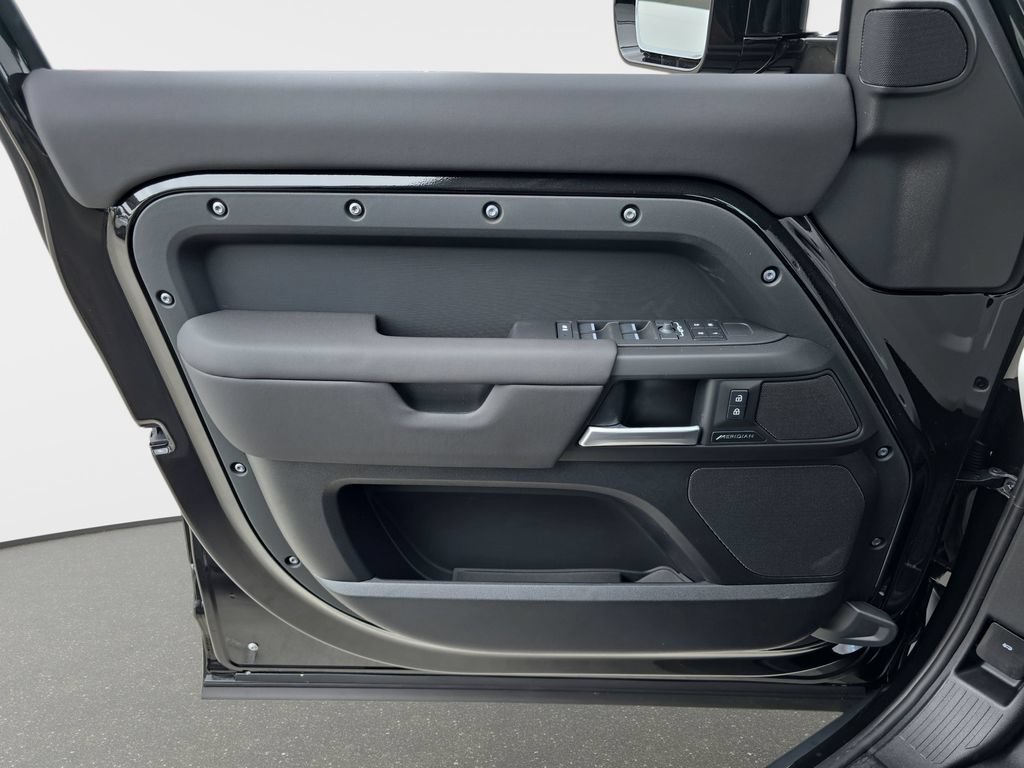 New 2026 Land Rover Defender 110 S AWD/4WD image 27