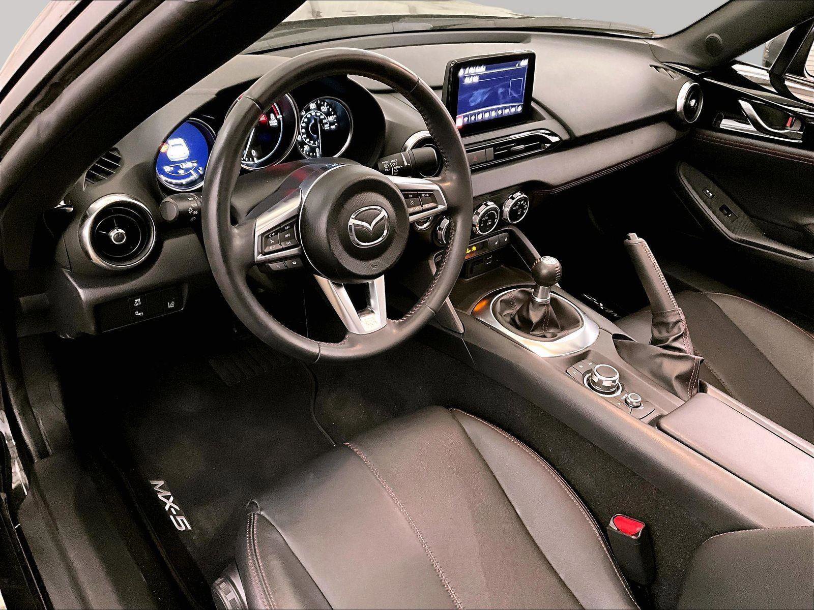 Used 2018 MAZDA MX-5 Miata RF Grand Touring image 12