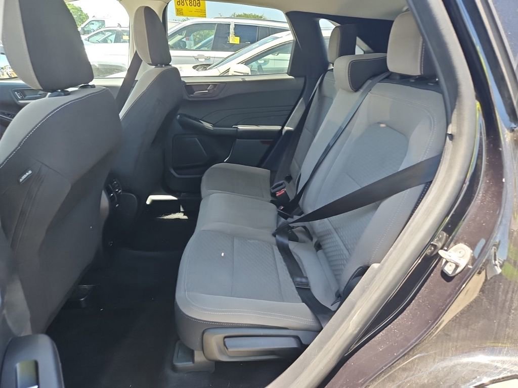 Used 2022 Ford Escape SE w/ Cold Weather Package image 8