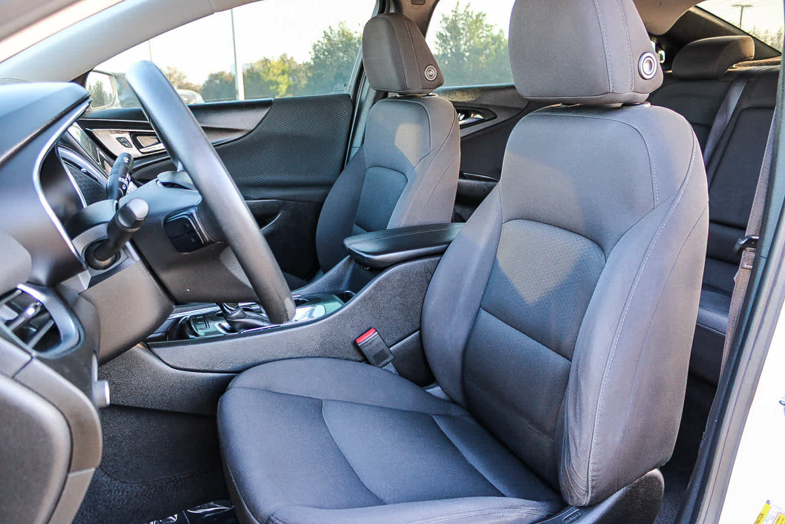 Used 2019 Chevrolet Malibu LT image 17