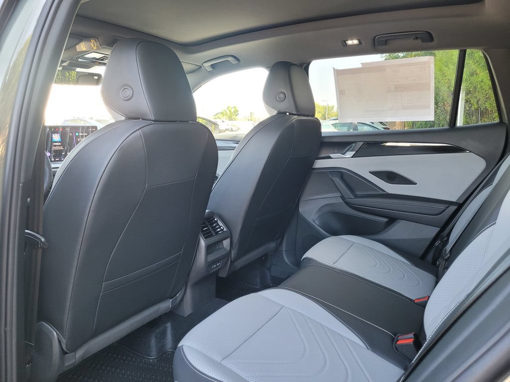 New 2026 Volkswagen Tiguan SE R-Line FWD image 14