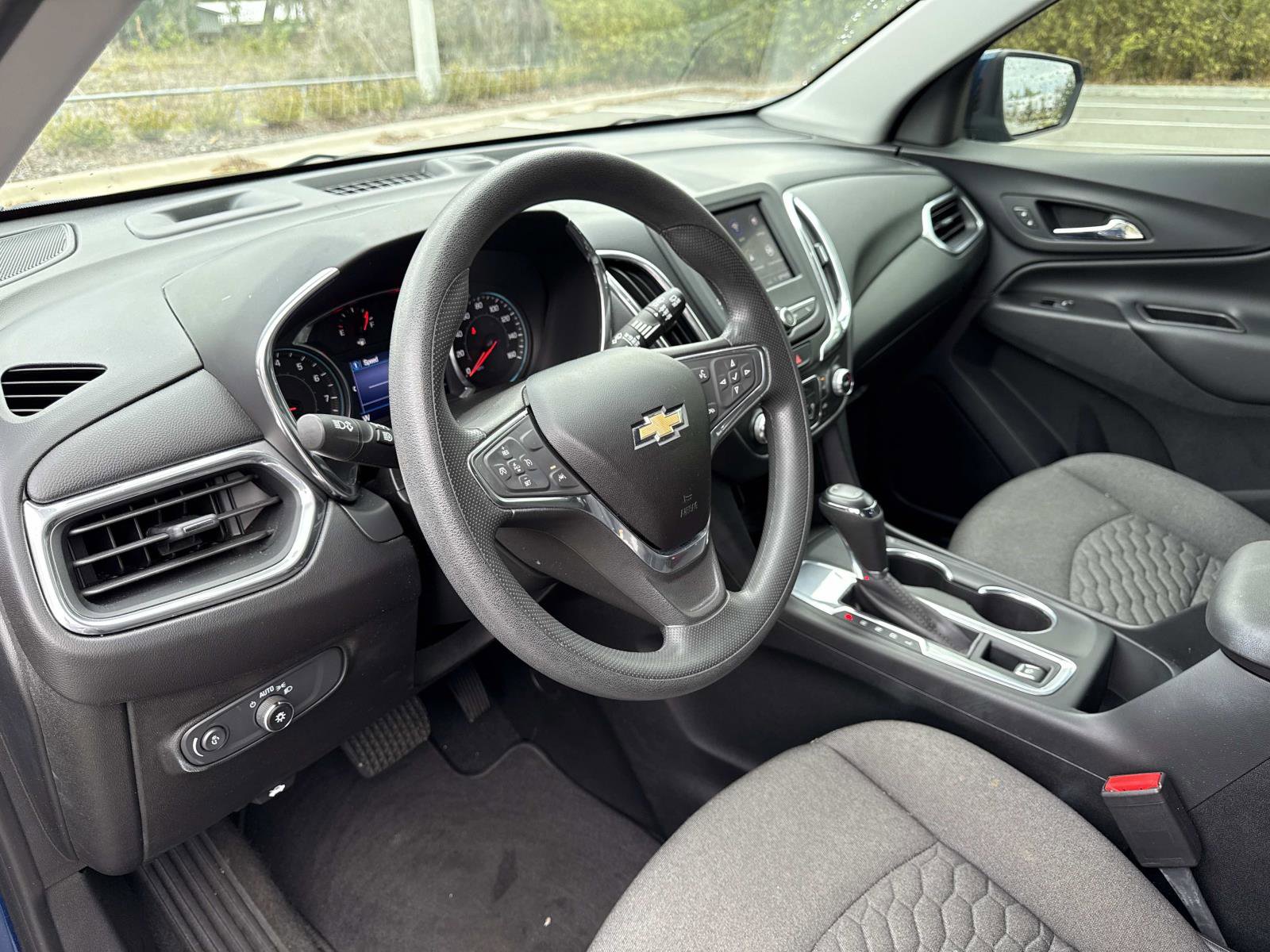 Used 2020 Chevrolet Equinox LT FWD image 21