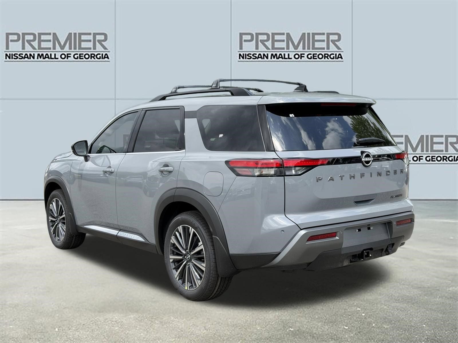 New 2026 Nissan Pathfinder Platinum FWD image 29
