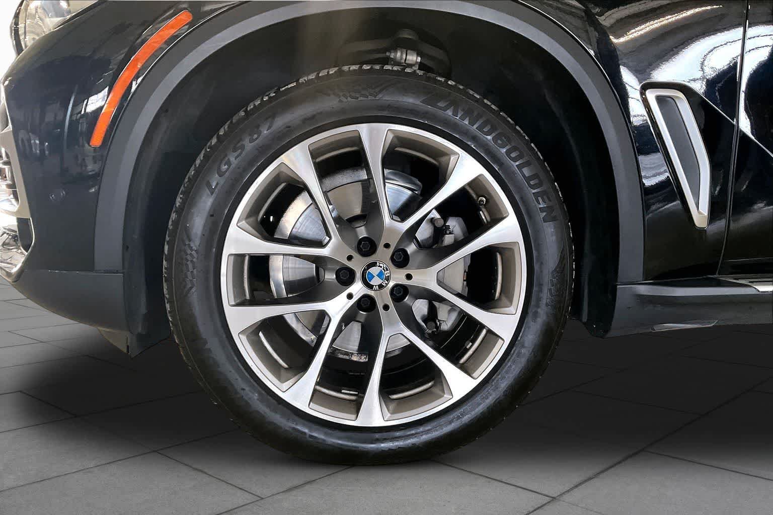 Used 2023 BMW X5 xDrive40i AWD/4WD image 10