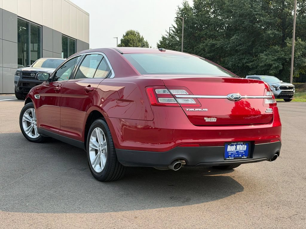 Used 2018 Ford Taurus SEL w/ Equipment Group 201A FWD image 4