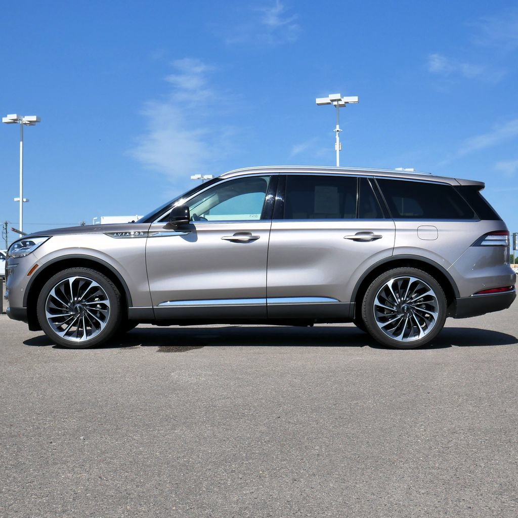 Used 2021 Lincoln Aviator Reserve w/ Equipment Group 202A AWD/4WD image 8