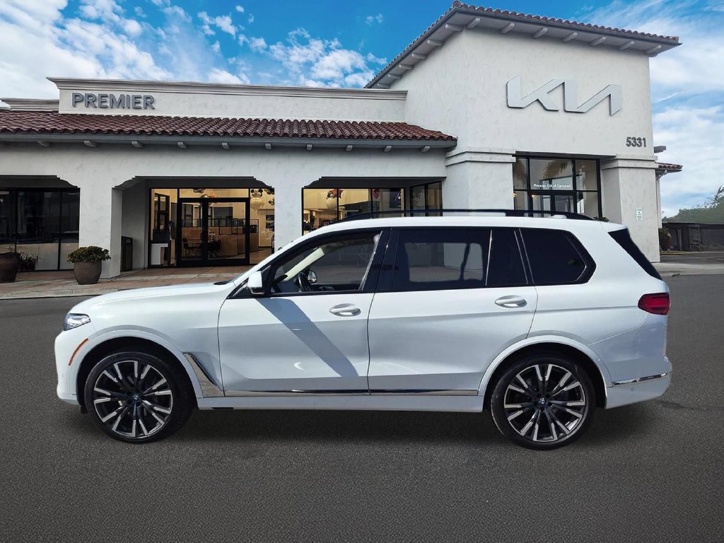 Used 2022 BMW X7 xDrive40i w/ Premium Package AWD/4WD image 5