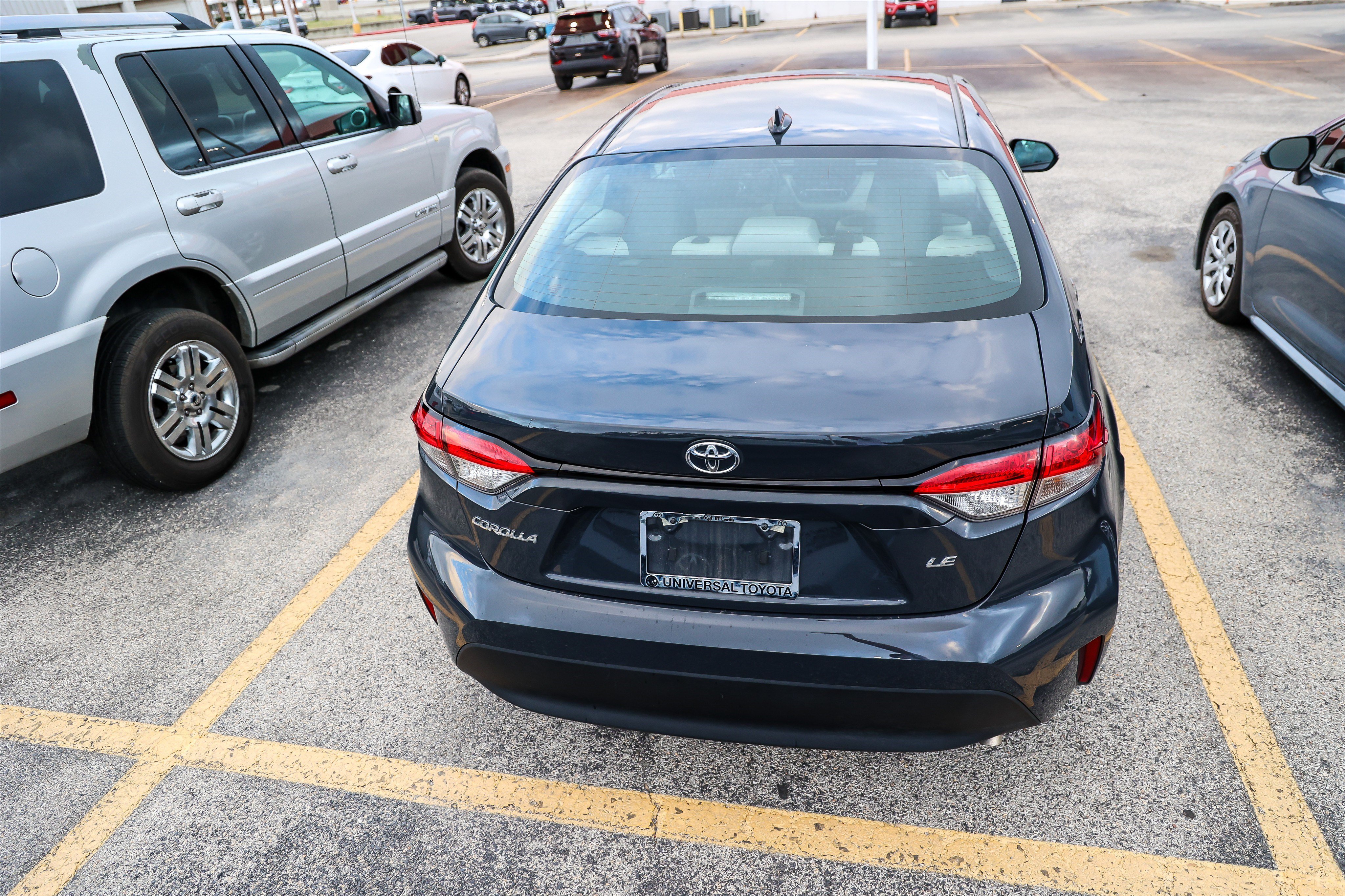 Used 2026 Toyota Corolla LE FWD image 10