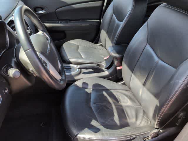 Used 2013 Chrysler 200 Limited FWD image 15