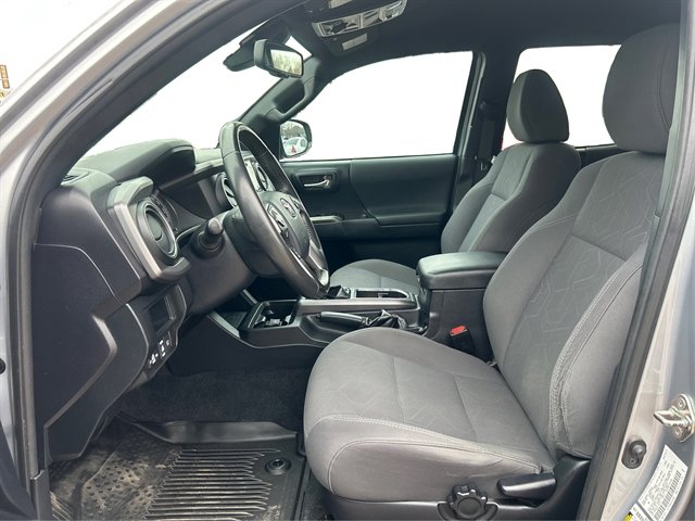 Used 2019 Toyota Tacoma TRD Off-Road w/ Technology Package image 10