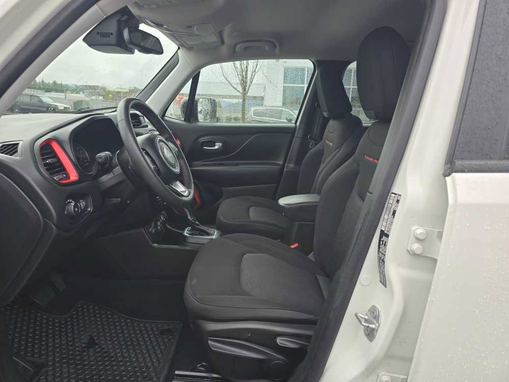 Used 2023 Jeep Renegade Trailhawk image 9