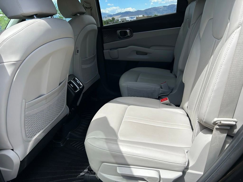 Used 2024 Kia Sorento EX w/ Panoramic Sunroof Package AWD/4WD image 26