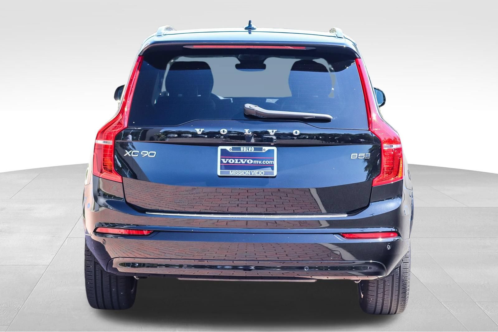 Used 2023 Volvo XC90 B5 Core w/ Protection Package Premier AWD/4WD image 7