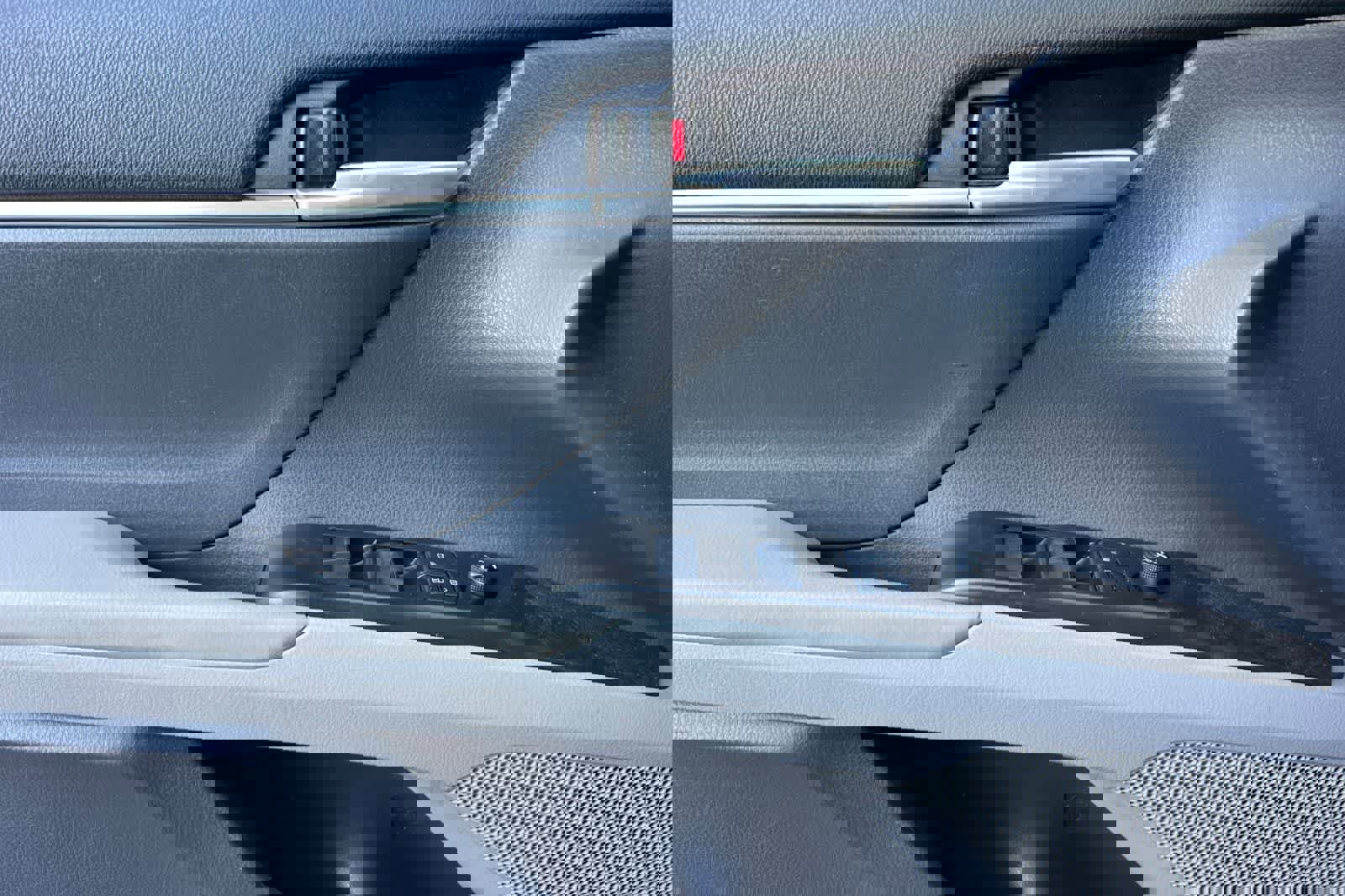 Used 2021 Toyota Camry LE image 15