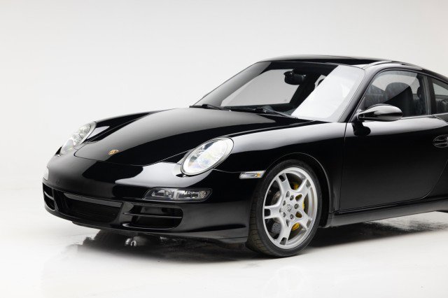 Used 2005 Porsche 911 Carrera S image 37