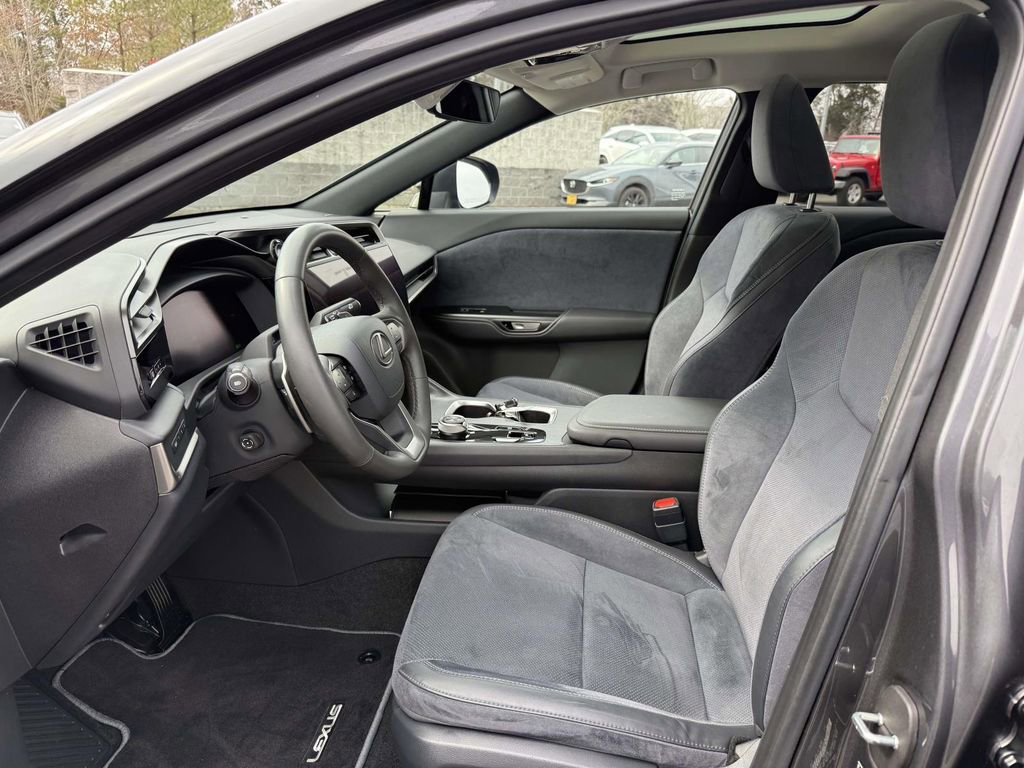 Used 2023 Lexus RZ 450e Premium w/ Accessory Package (Z1) image 14
