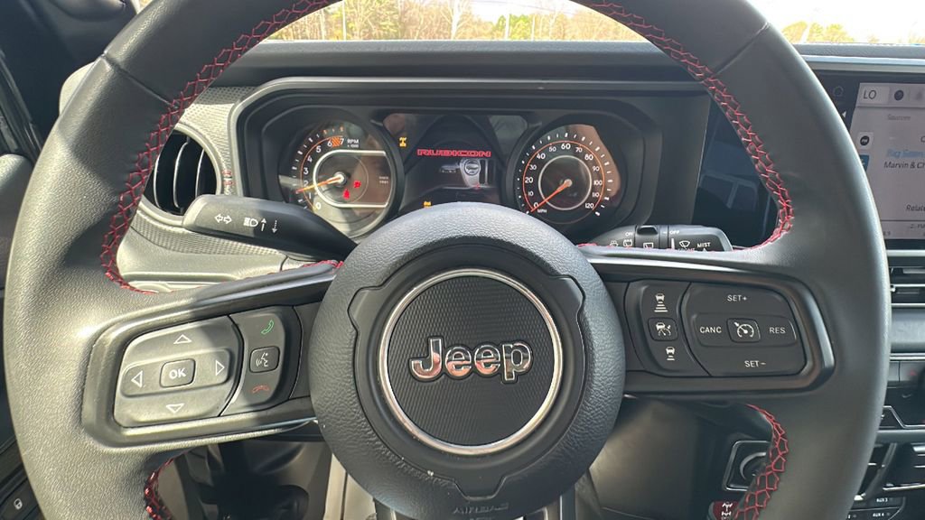 Used 2024 Jeep Wrangler Rubicon image 29