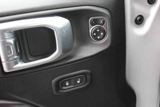 Used 2024 Jeep Wrangler Unlimited Sport AWD/4WD image 19
