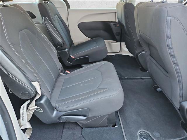 Used 2023 Chrysler Voyager LX FWD image 19