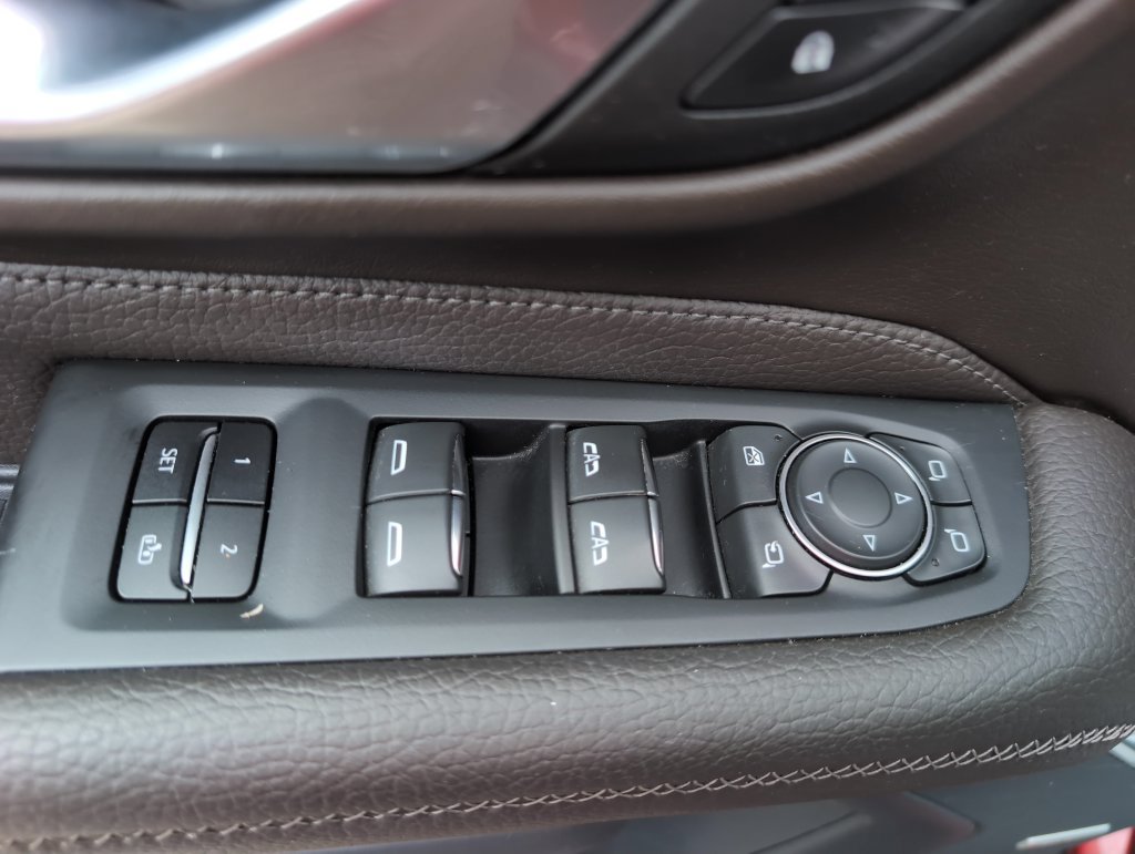 Used 2021 GMC Yukon Denali AWD/4WD image 21