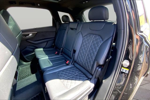 Used 2023 Audi SQ7 Prestige AWD/4WD image 18