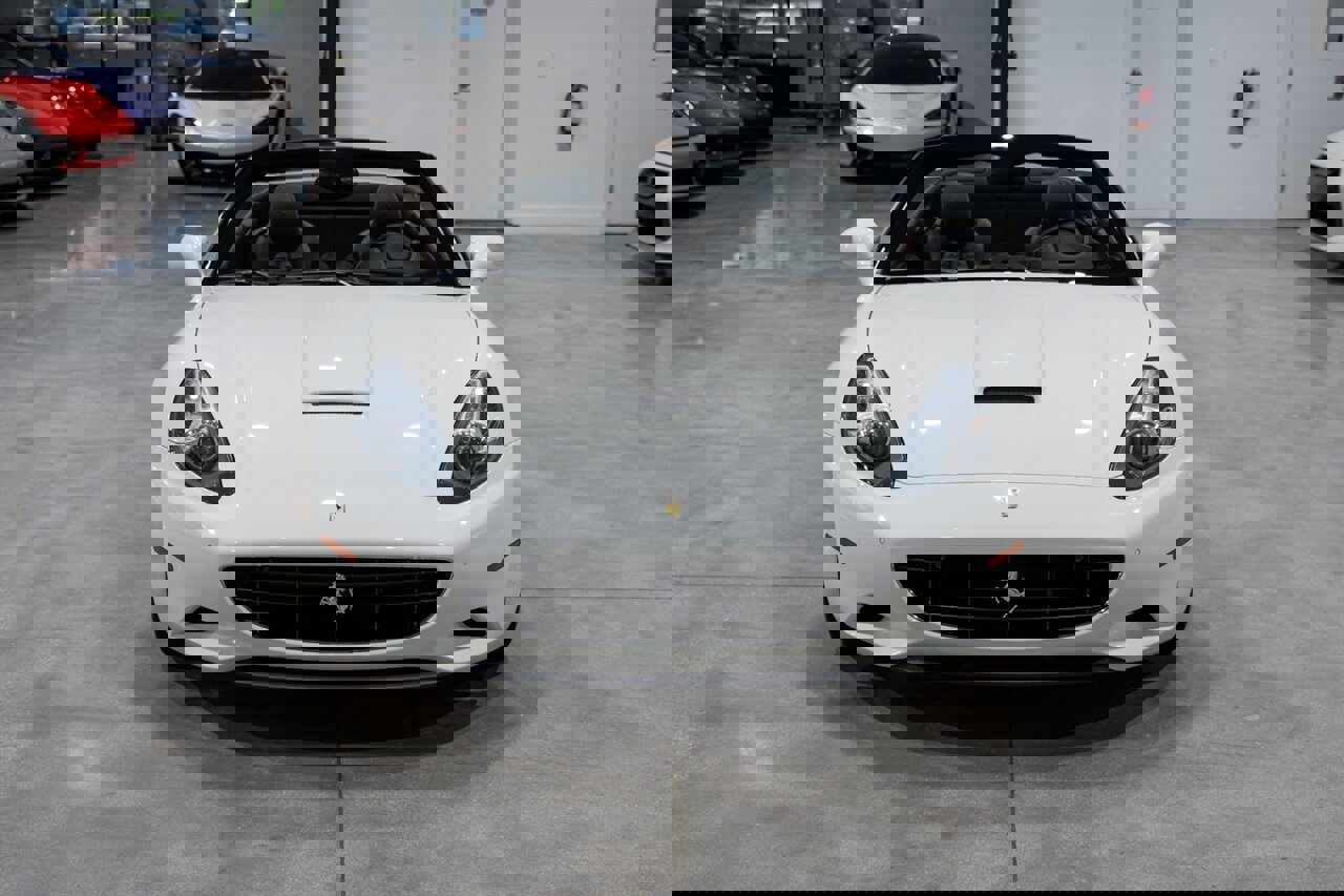 Used 2014 Ferrari California image 10
