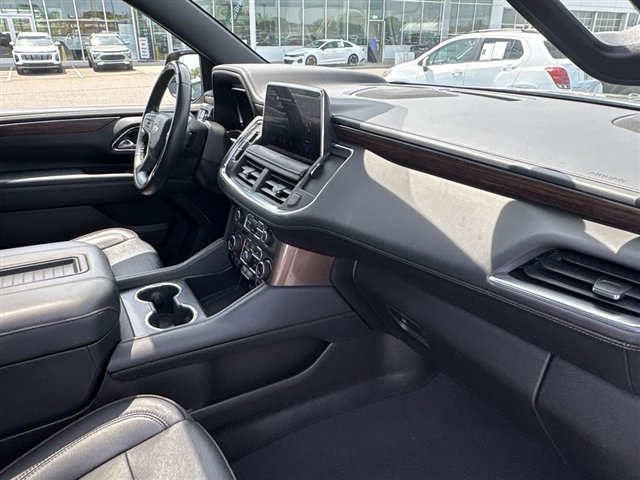 Certified 2023 Chevrolet Suburban High Country w/ Advanced Technology Package AWD/4WD image 29