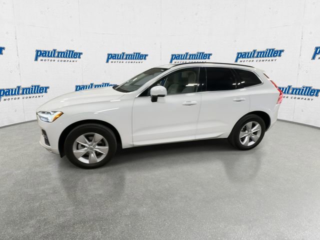Used 2022 Volvo XC60 B5 Momentum image 6