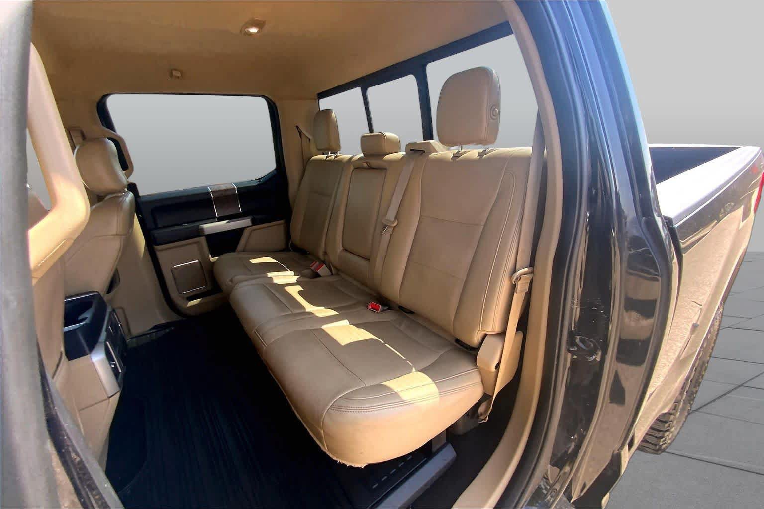 Used 2018 Ford F250 Lariat w/ Lariat Ultimate Package AWD/4WD image 21