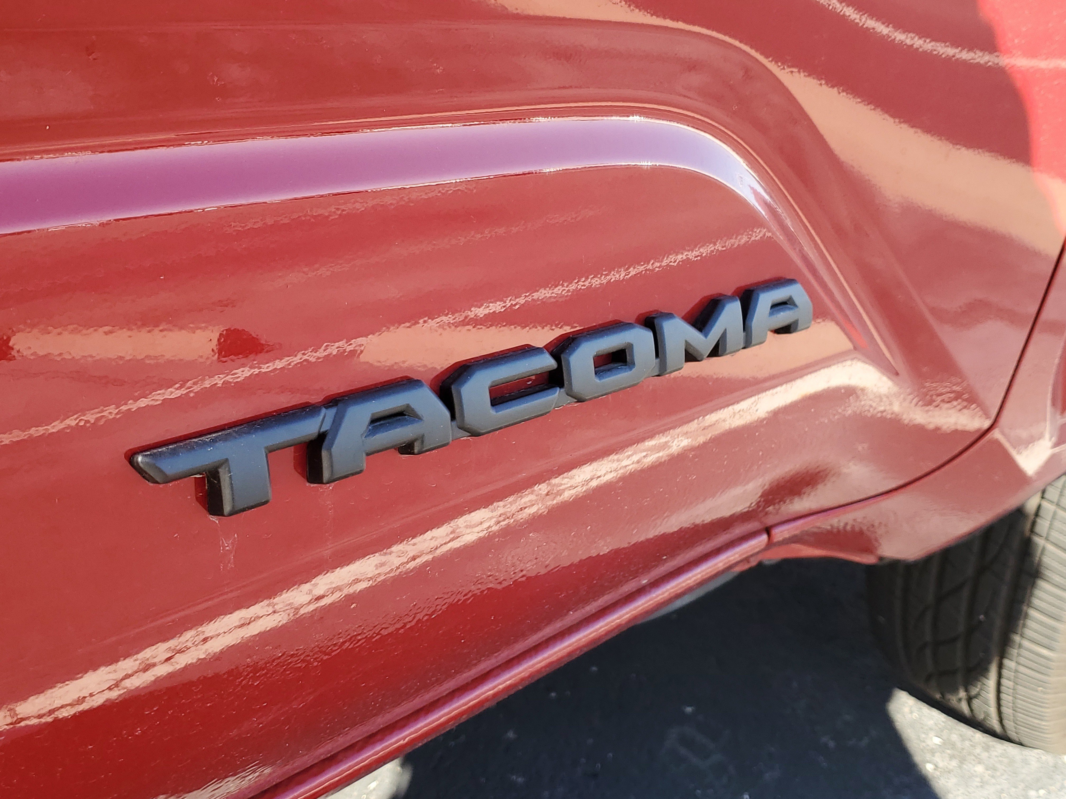 Certified 2025 Toyota Tacoma SR5 image 8