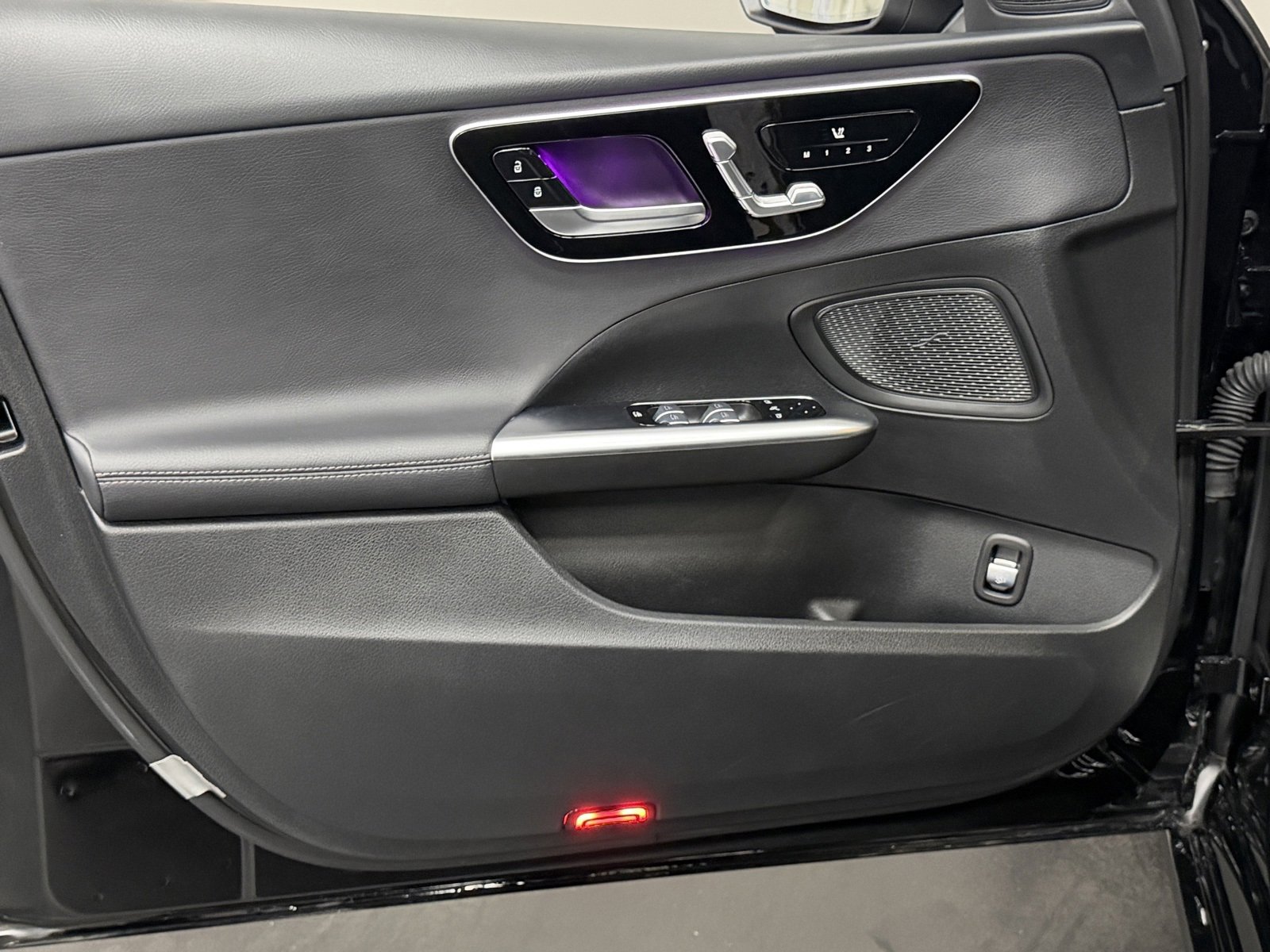 Used 2025 Mercedes-Benz C 300 4MATIC Sedan image 20