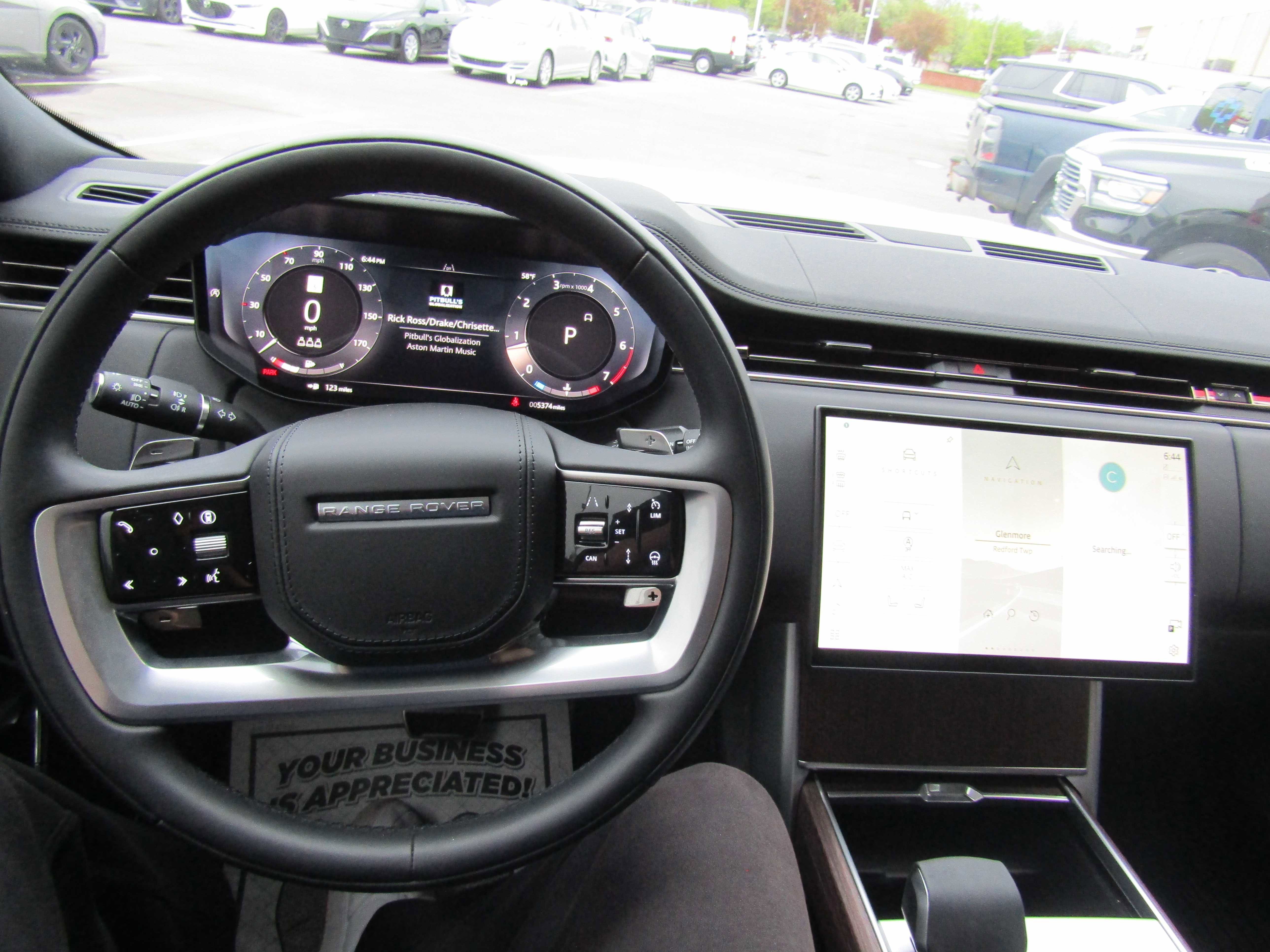 Used 2025 Land Rover Range Rover SE AWD/4WD image 16