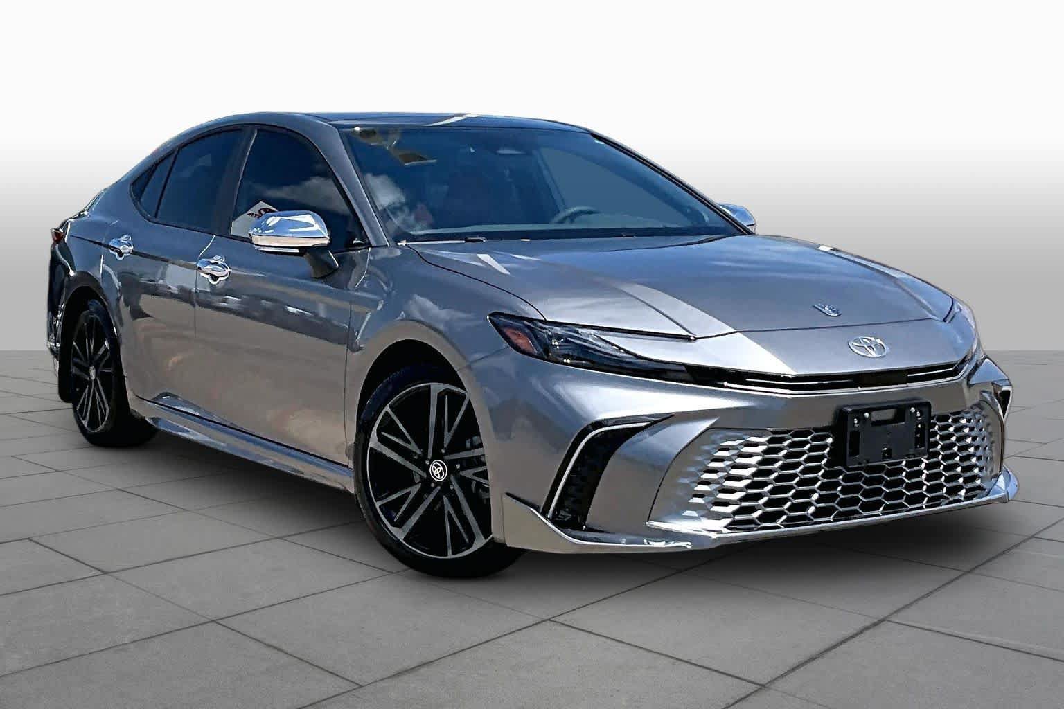 Used 2025 Toyota Camry XSE w/ Premium Package FWD image 3