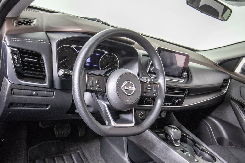Used 2022 Nissan Rogue SV image 17
