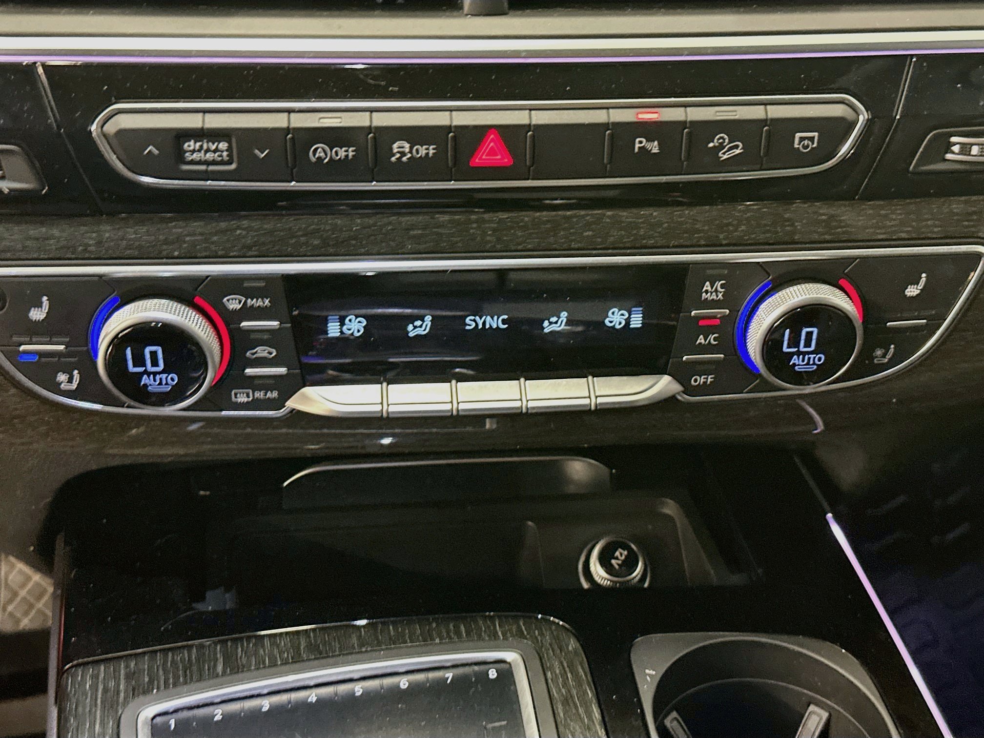 Used 2018 Audi Q7 3.0T Prestige w/ Prestige Package AWD/4WD image 24