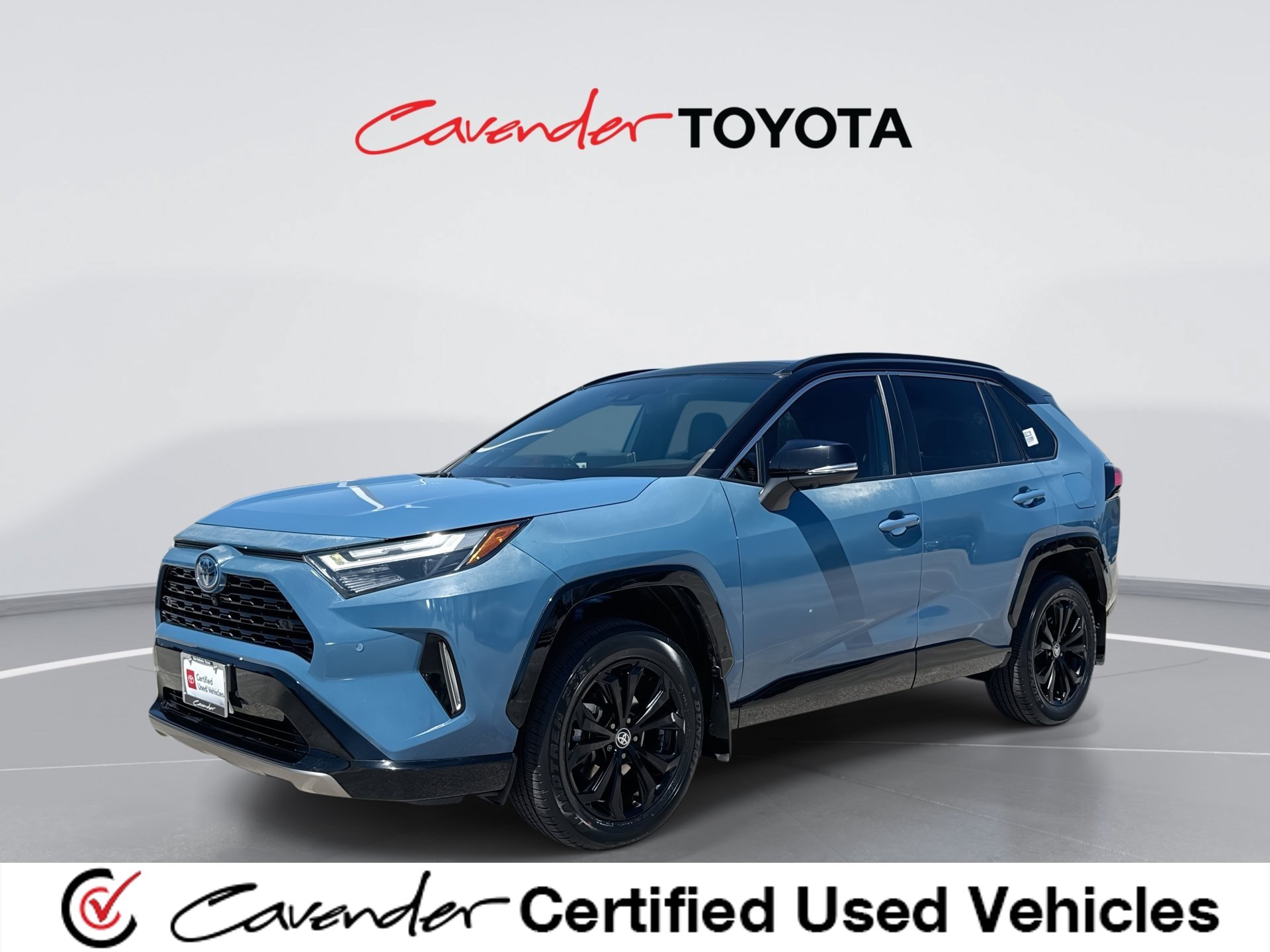 Certified 2022 Toyota RAV4 XSE AWD/4WD image 1