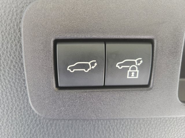 Used 2022 Lexus LX 600 4WD w/ Premium Package image 11