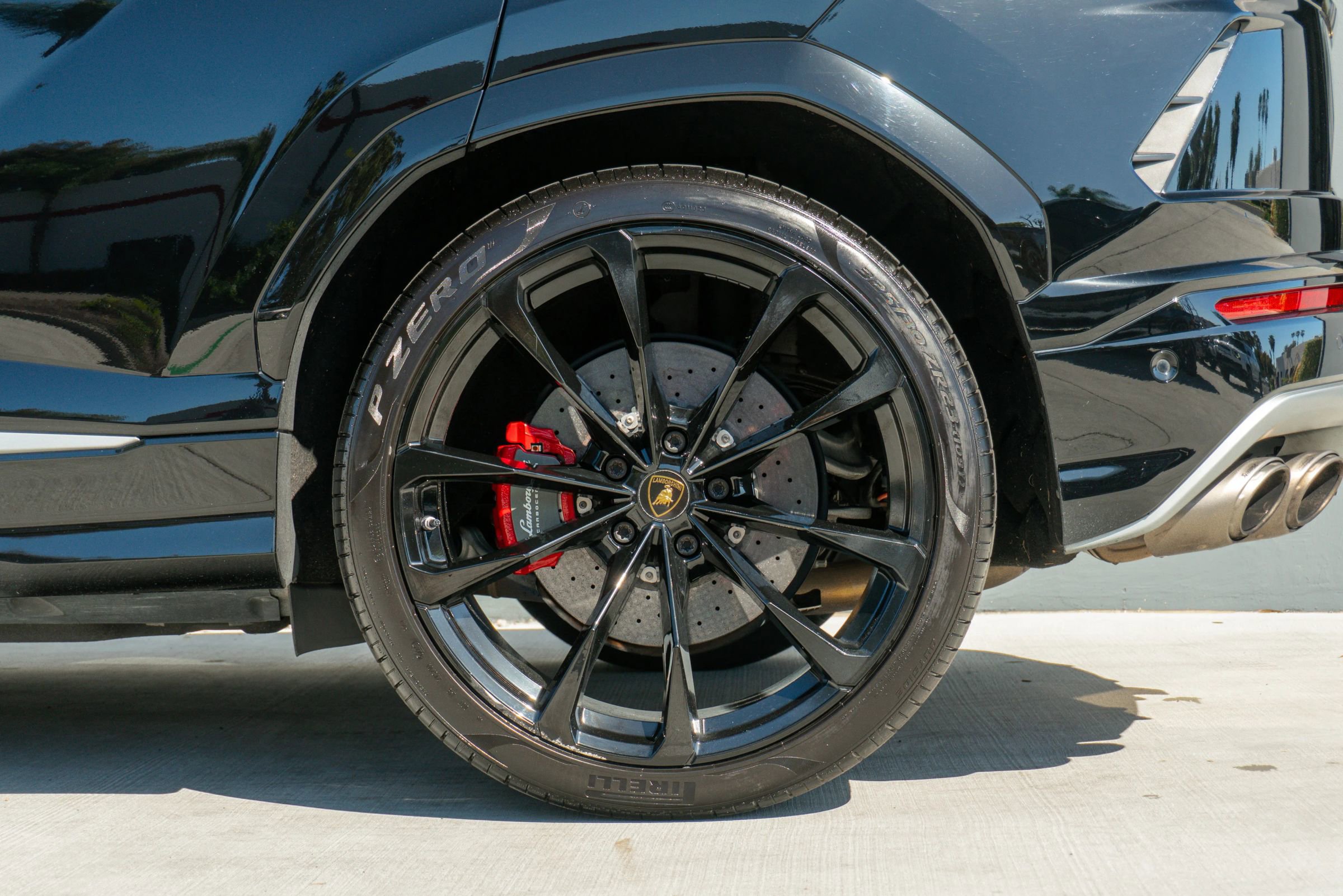 Used 2020 Lamborghini Urus image 21